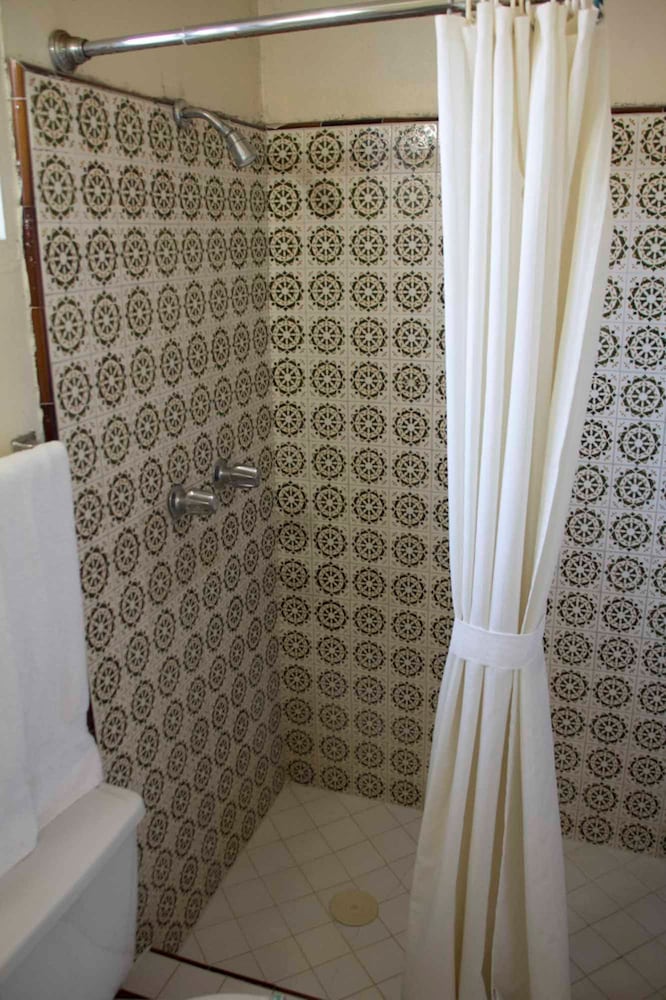 Chalet, 2 Bedrooms (Ocean Front) photo 3