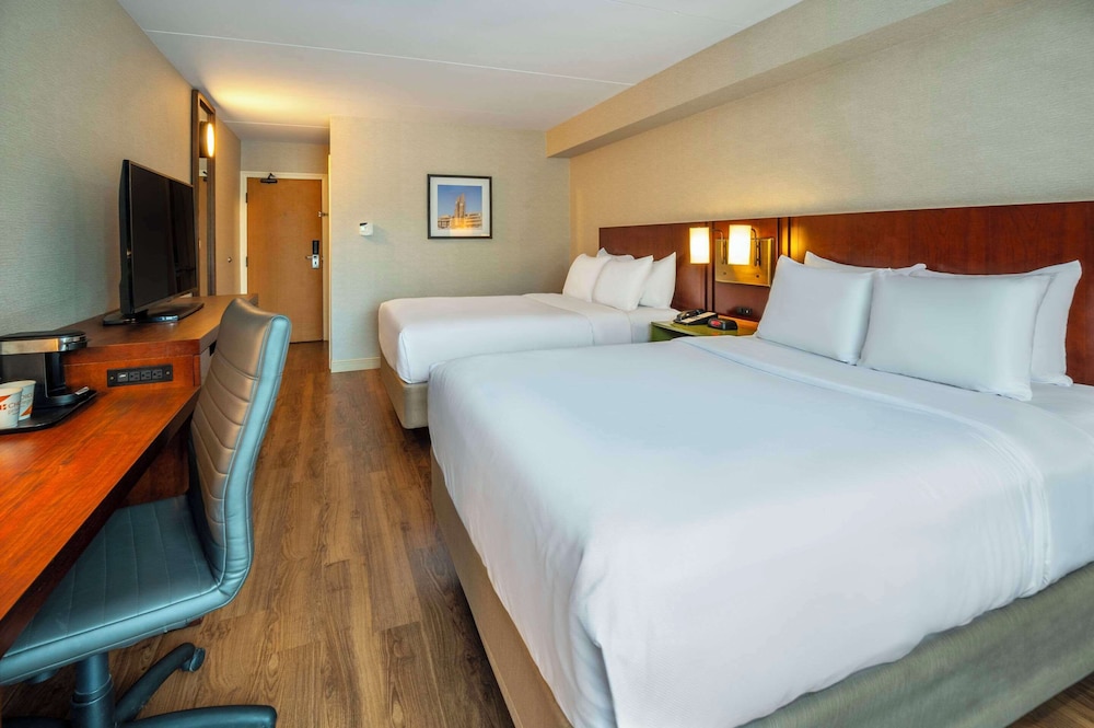 Room, 2 Queen Beds, Non Smoking - Photo 7