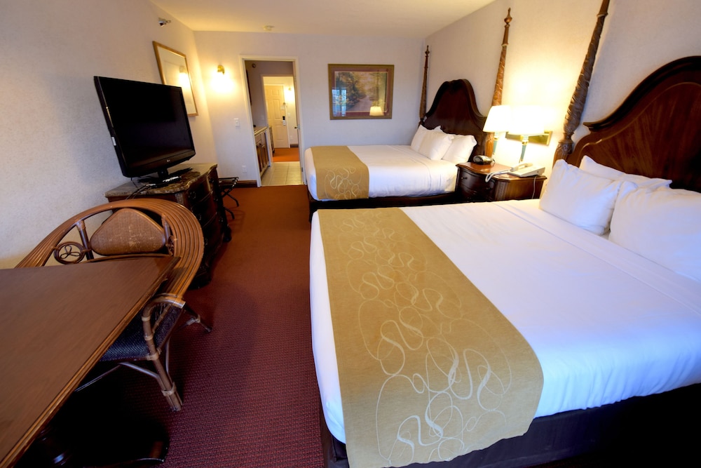 Deluxe Room, 2 Queen Beds, Lake View photo 2