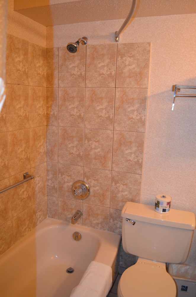 Suite, 2 Queen Beds, Non Smoking - Photo 8