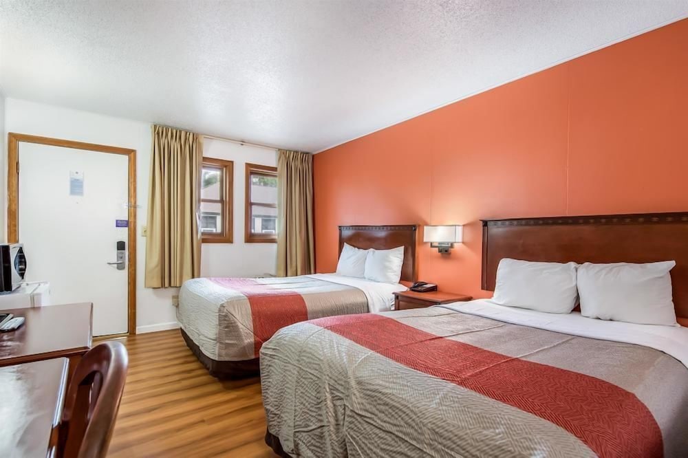 Room, 2 Double Beds photo 1