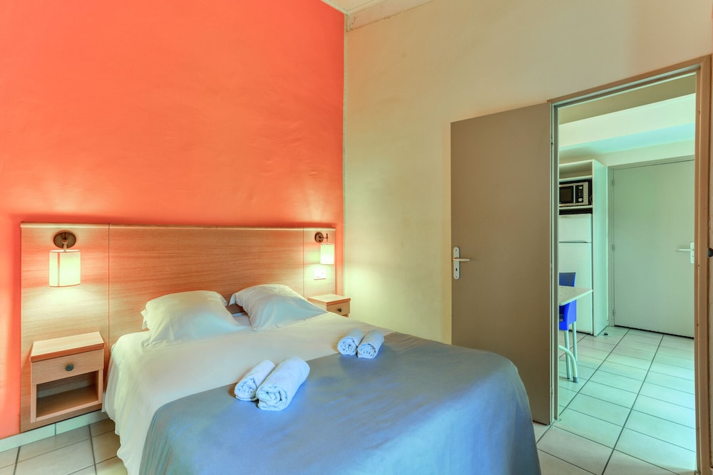 Standard Apartment, 2 Bedrooms - Photo 19