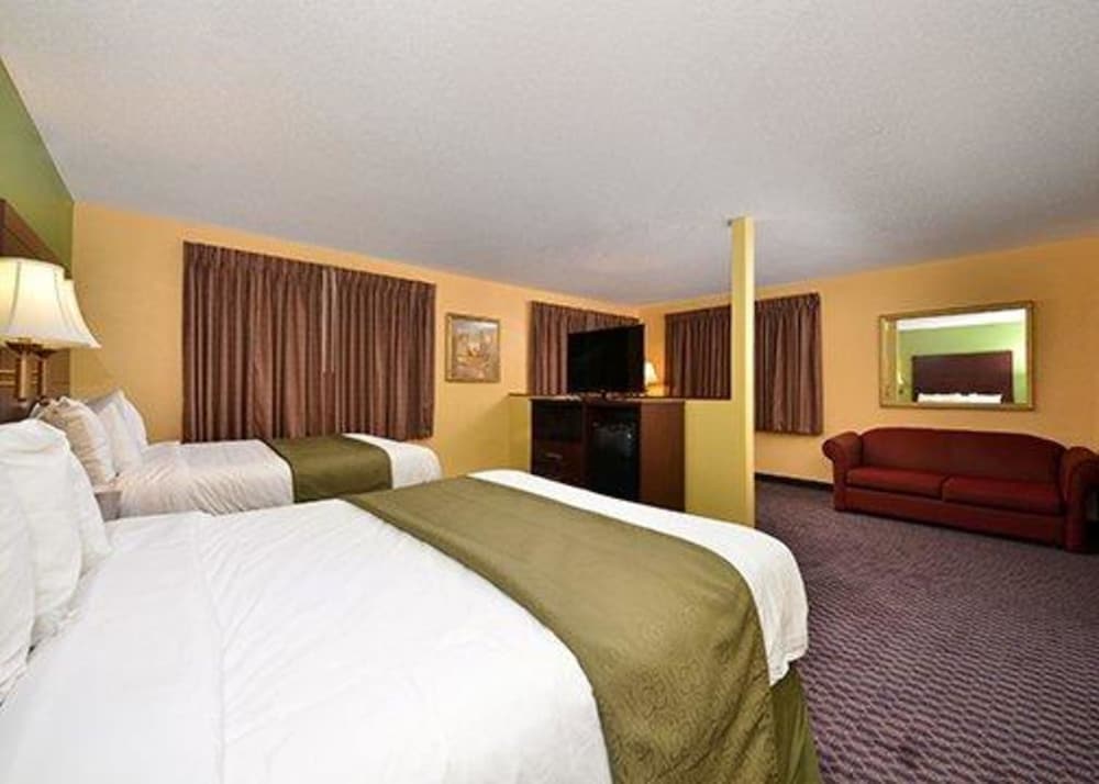 Suite, 1 King Bed with Sofa bed, Non Smoking