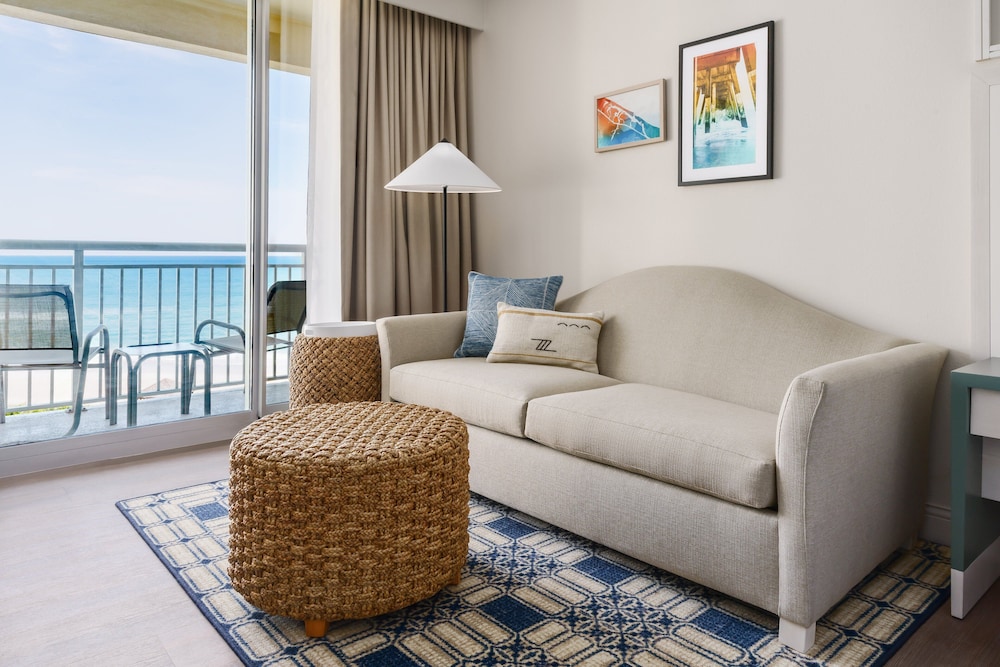 Standard Room, 1 King Bed, Oceanfront - Photo 4