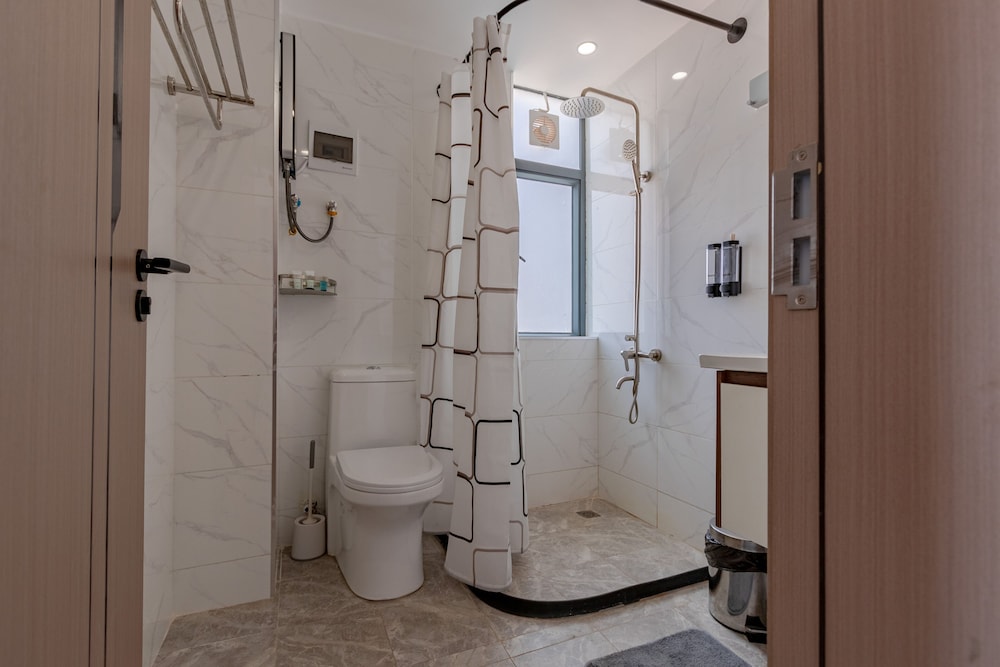 Superior Apartment, 3 Bedrooms, Balcony, City View photo 3