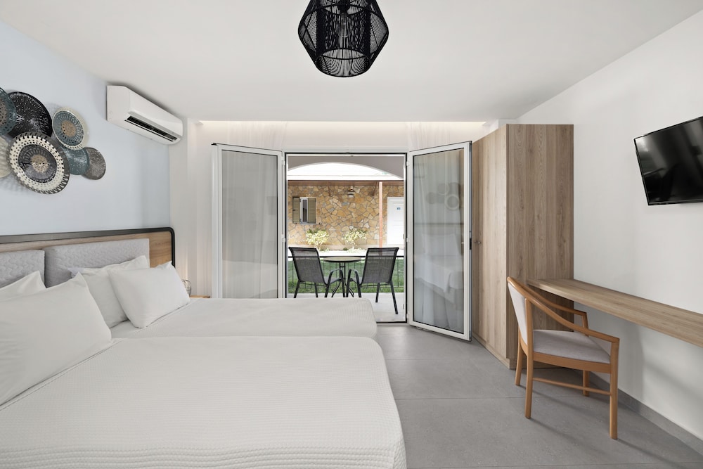 Double Superior Room with Garden View photo 2