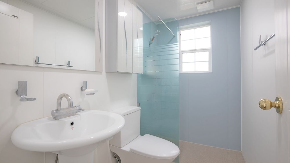 Orion (Max 6-person, Extra person charge on site more than 2-person) photo 3