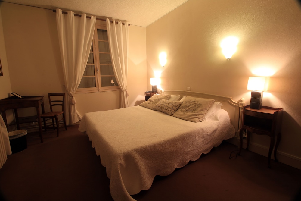 Standard Twin Room (Bath)