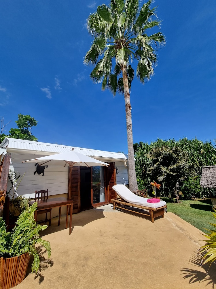 Room, Pool View, Beachfront photo 2
