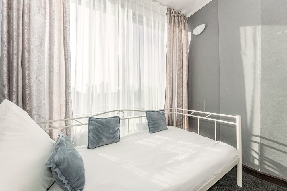 Family Triple Room, City View photo 2