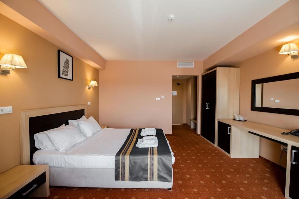 Business Double Room photo 2