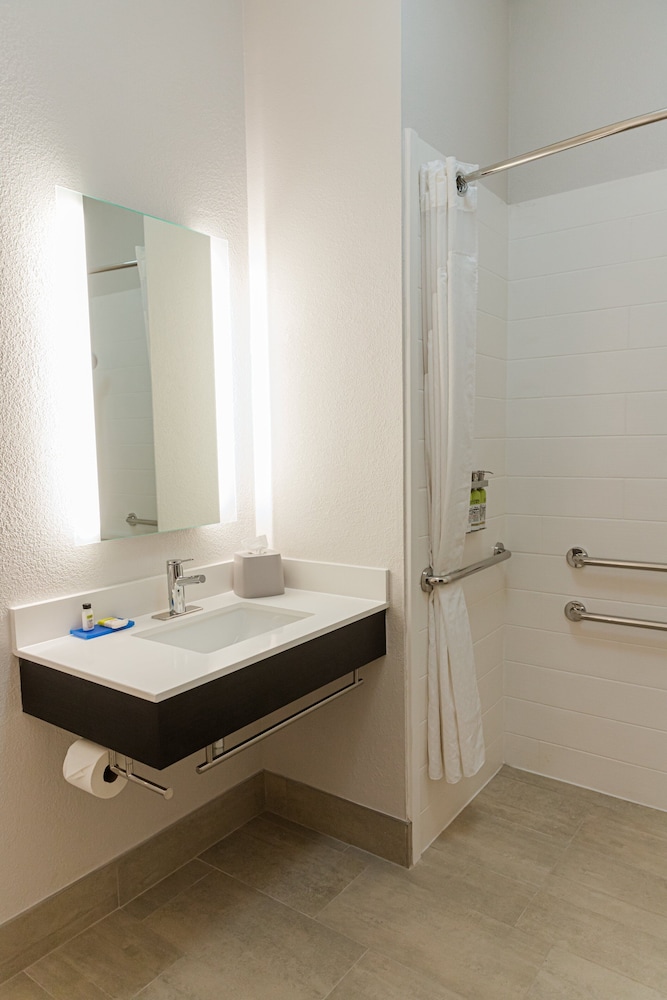 Suite, Multiple Beds (Add Living Area) - Photo 7