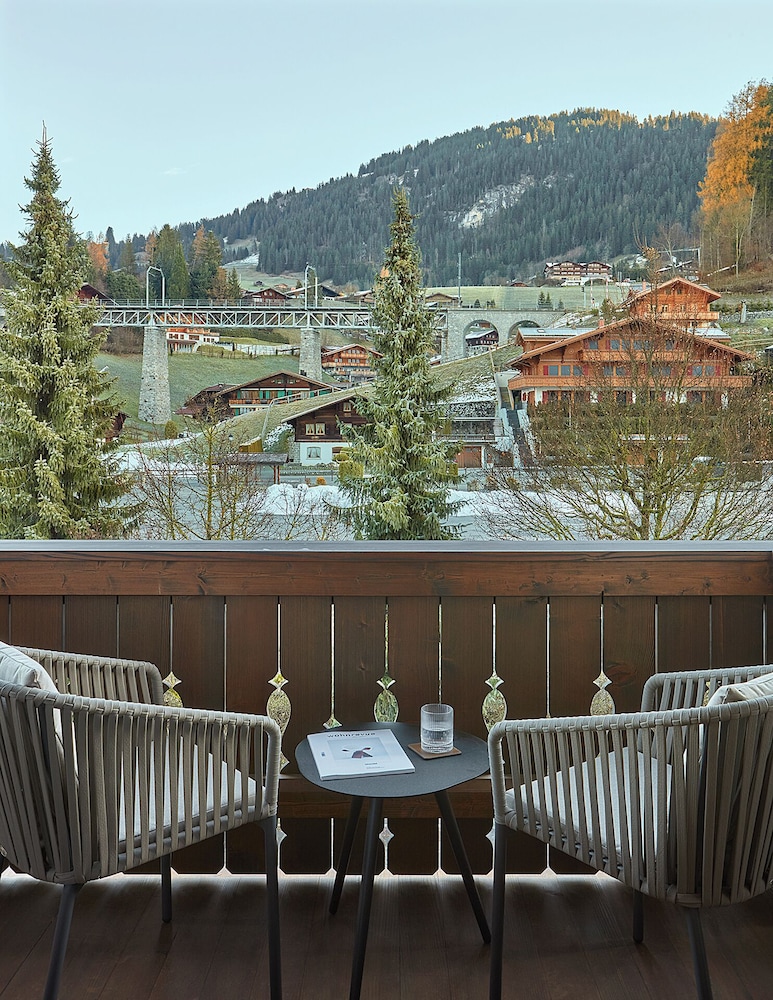 Deluxe Double Room, Balcony, Mountain View photo 3