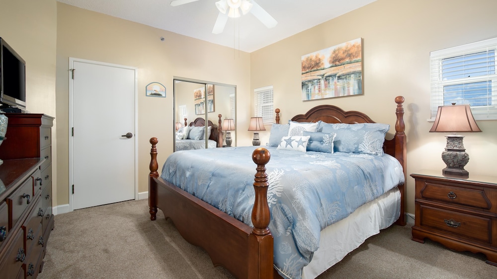 Condo, Multiple Beds (Tides 611) photo 2