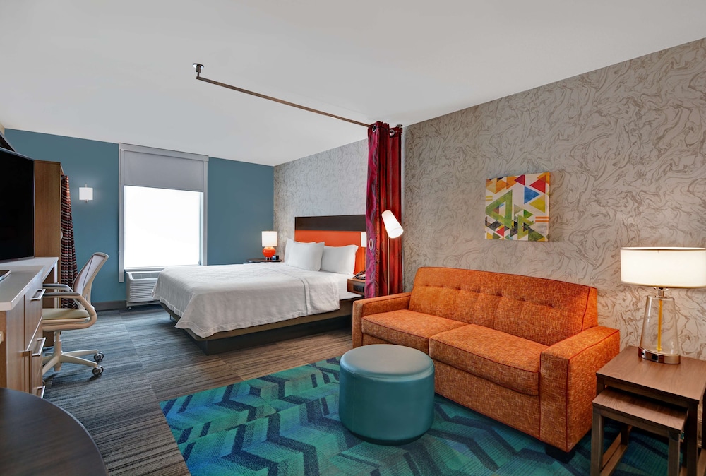 Studio, 1 King Bed, Accessible, Bathtub photo 2