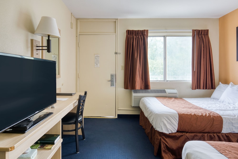 Room, 2 Double Beds, Non Smoking - Photo 1