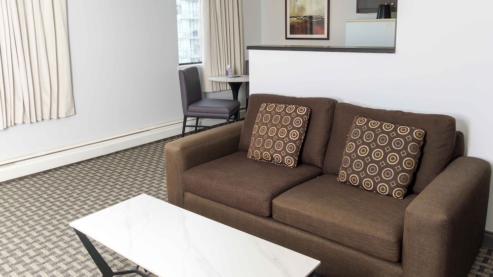 Premium Suite, 2 Twin Beds, Kitchen, Corner - Photo 14
