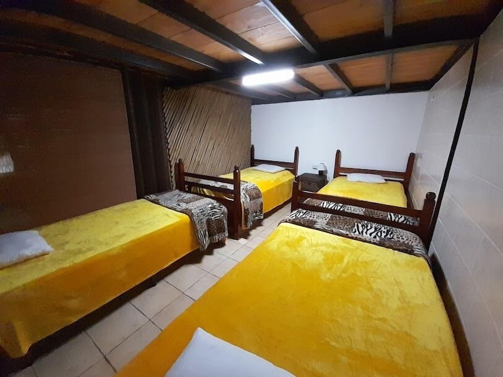 Economy Quadruple Room (Buho 2) photo 3