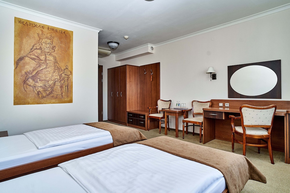 Twin Room - Photo 2