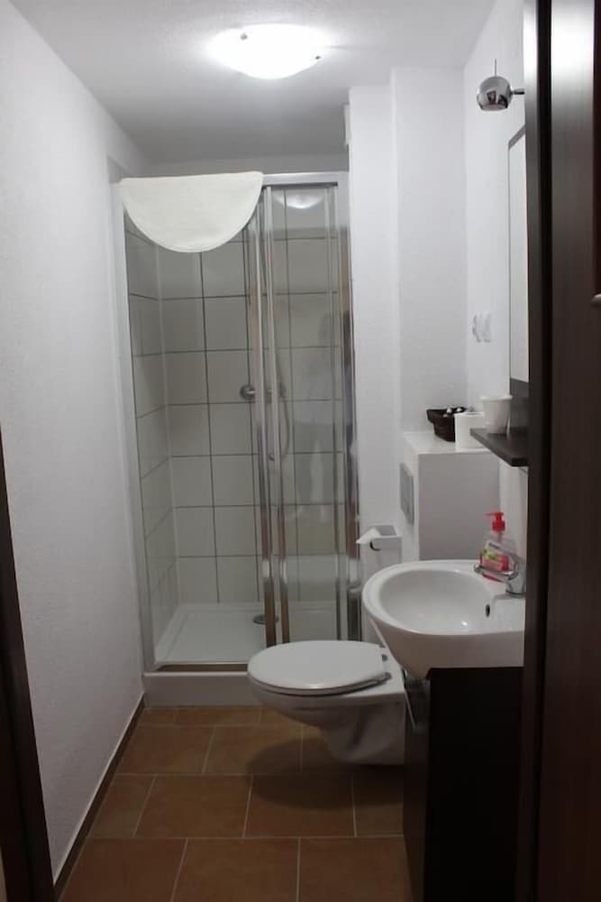 Economy Room photo 2