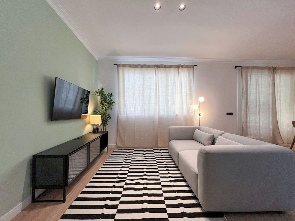 Apartment (3 Bedrooms)