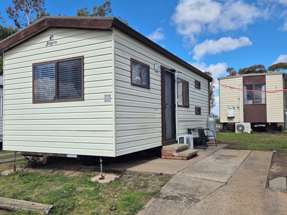 Economy 2 Bedroom Cabin - Pet Friendly photo 1