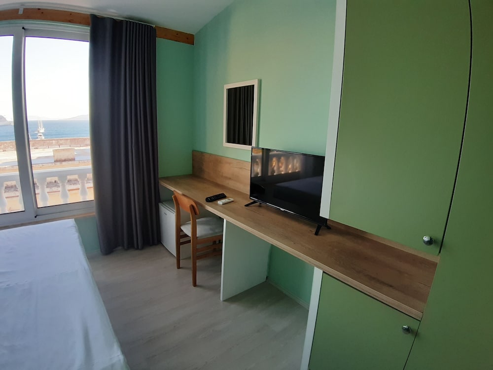 Deluxe Double Room, 1 Queen Bed, Sea View photo 1