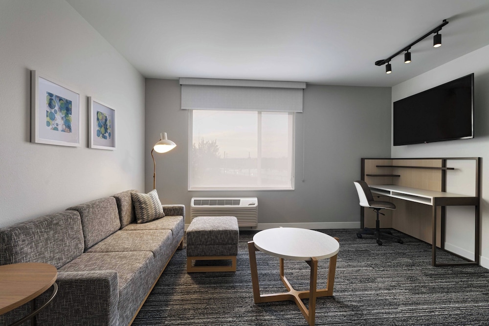 TownePlace Suites by Marriott Brentwood, Photo 4