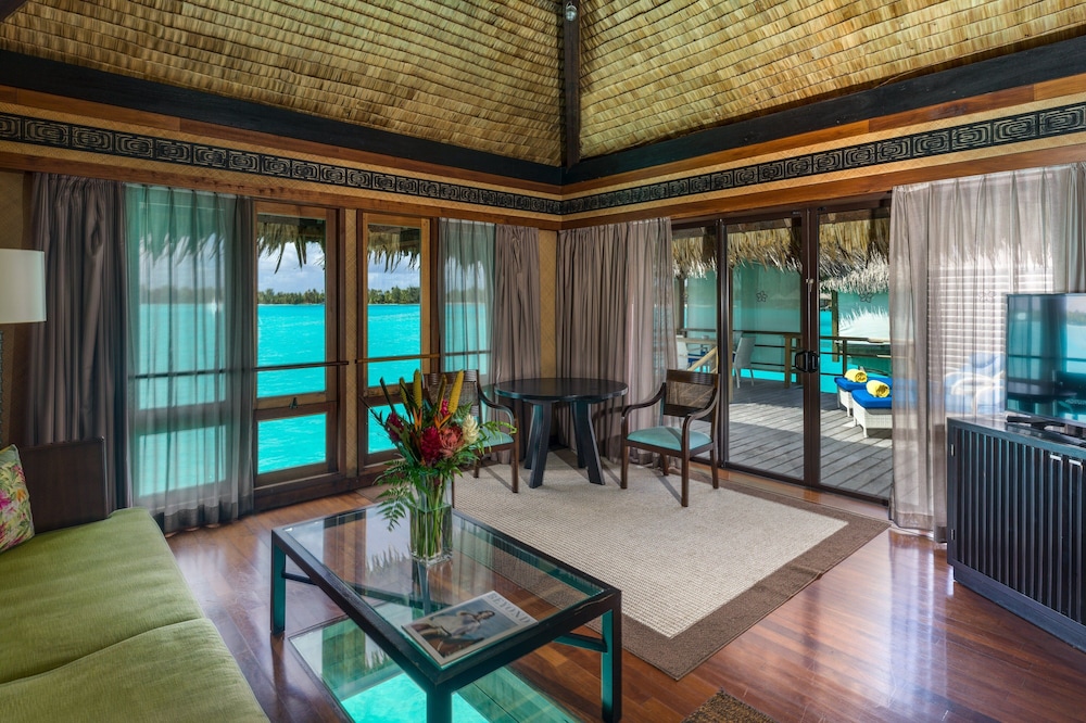 Superior Villa, 1 King Bed, Lagoon View (overwater)