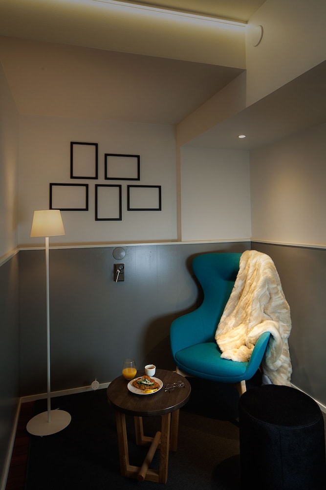 Superior Studio, 2 Twin Beds