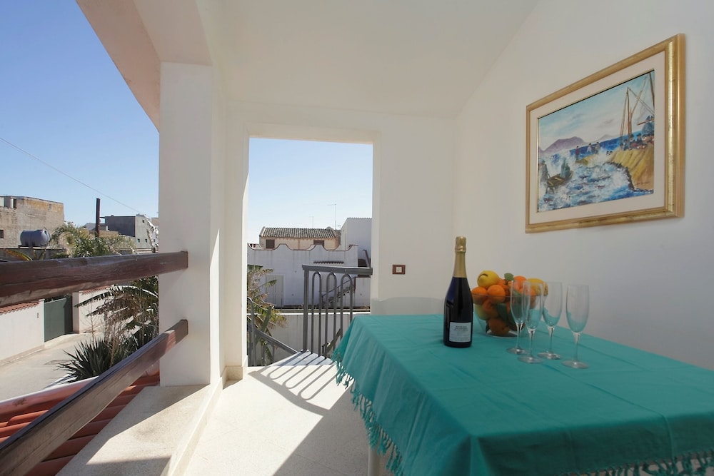 Villa, 2 Bedrooms, Smoking photo 2