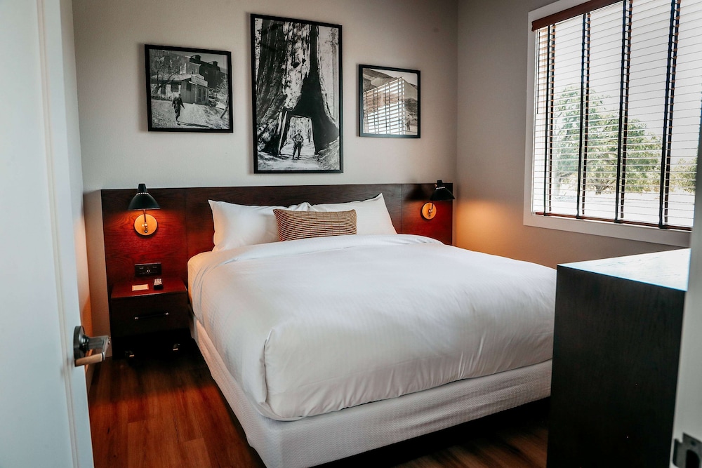 Room, 1 King Bed, Non Smoking - Photo 2
