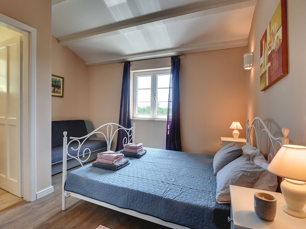 Villa photo 3
