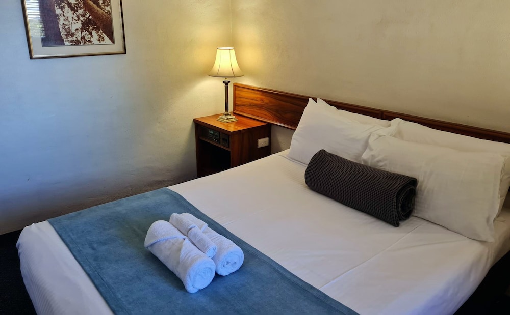 Standard Room, 1 Queen Bed with Sofa bed photo 1