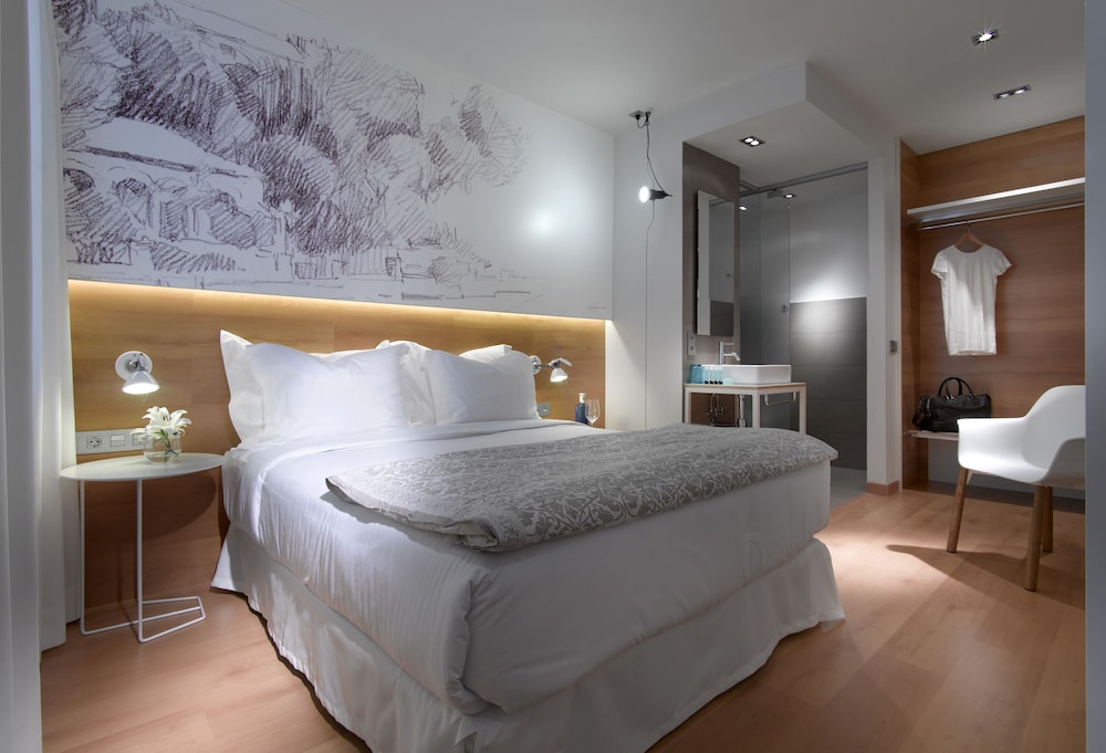 Standard Double Room - Photo 1