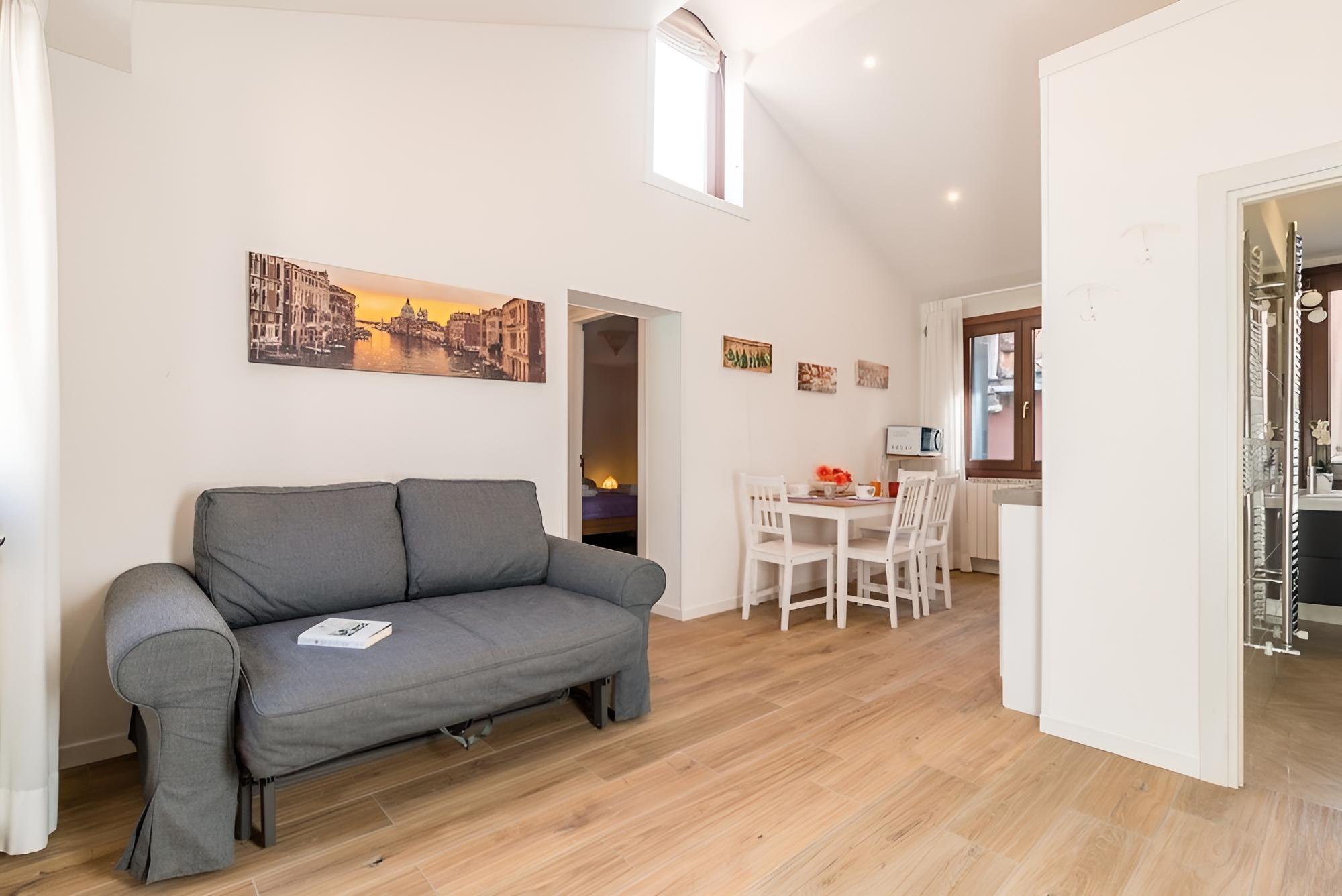 Apartment, 2 Bedrooms (Biennale 1585 B) photo 3
