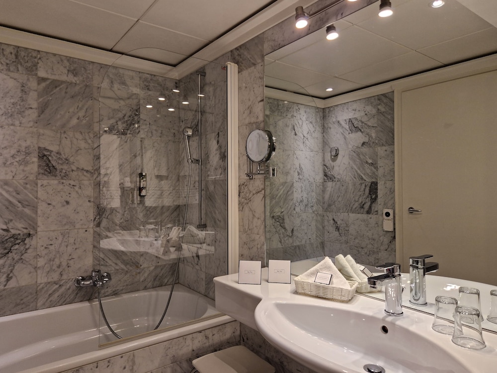 Junior Suite, 2 Twin Beds - Photo 3