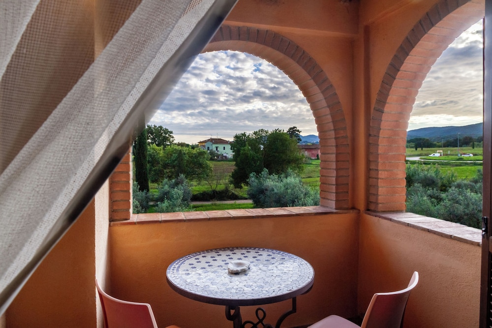 Family Apartment, 2 Bedrooms, Balcony, Garden View photo 1