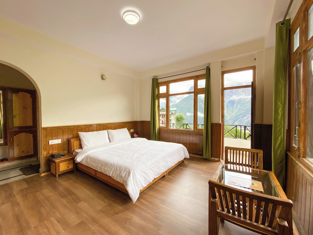 Deluxe Double Room, Balcony, Mountain View photo 2