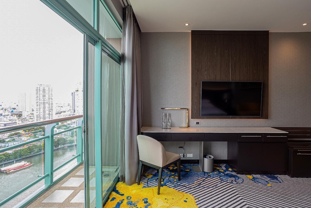 Grand Deluxe Club King River View