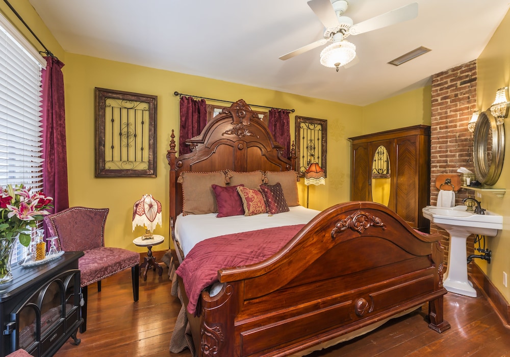 Quarto Garnet - Quarto Deluxe (Apenas para Adultos maiores de 21 anos)