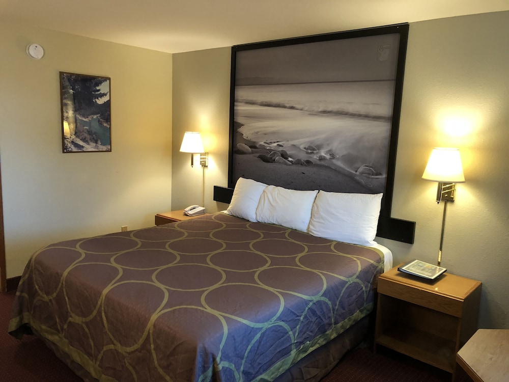 Standard Room, 1 King Bed - Photo 2