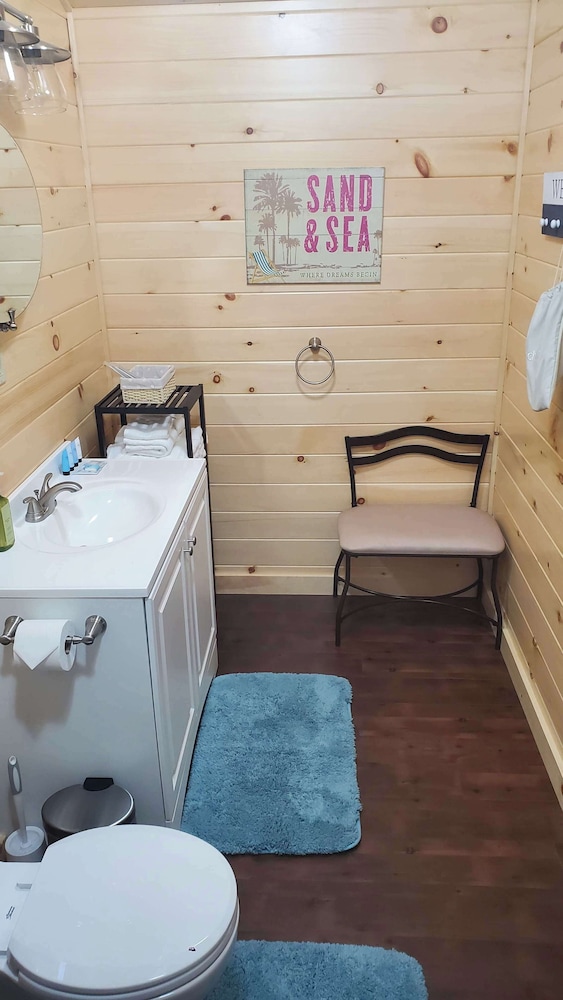 Ship Harbor Cabin photo 2