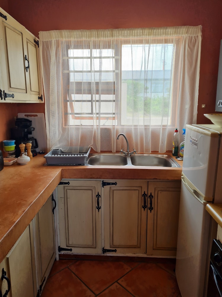 Family Apartment, 2 Bedrooms, Ocean View photo 3
