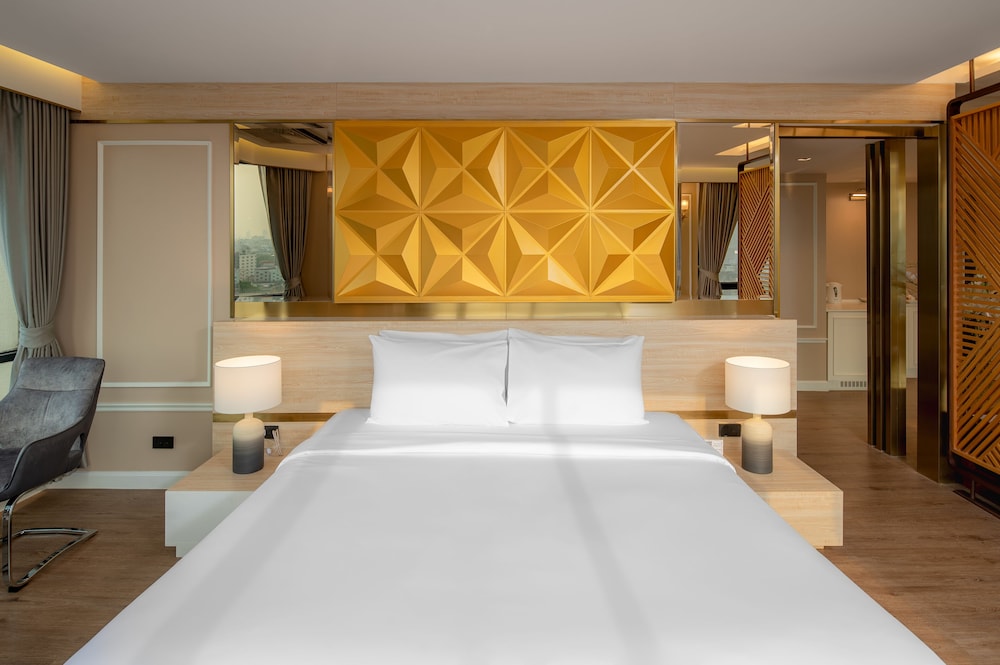Alexander Suite photo 2