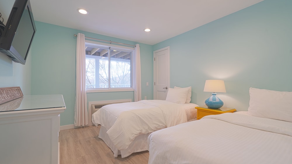 Suite, 2 Bedrooms, 2 Bathrooms
