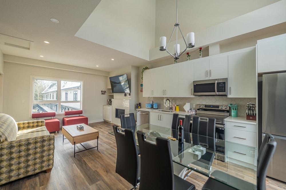 Family Townhome photo 2