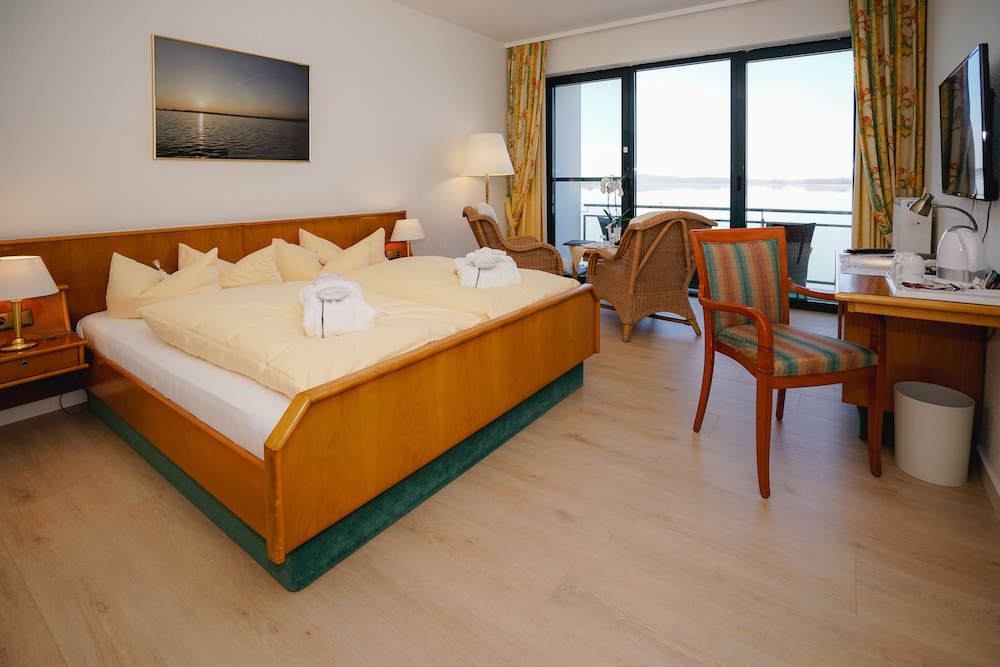 Standard Double Room, Lake View, Lakeside