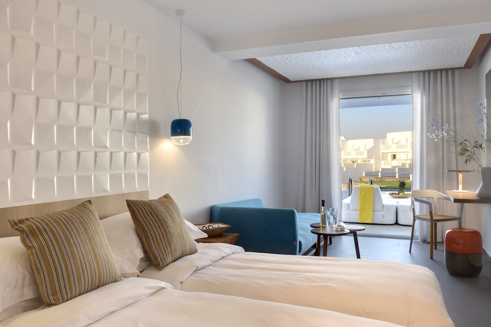 Superior Room, Partial Sea View (Oria)