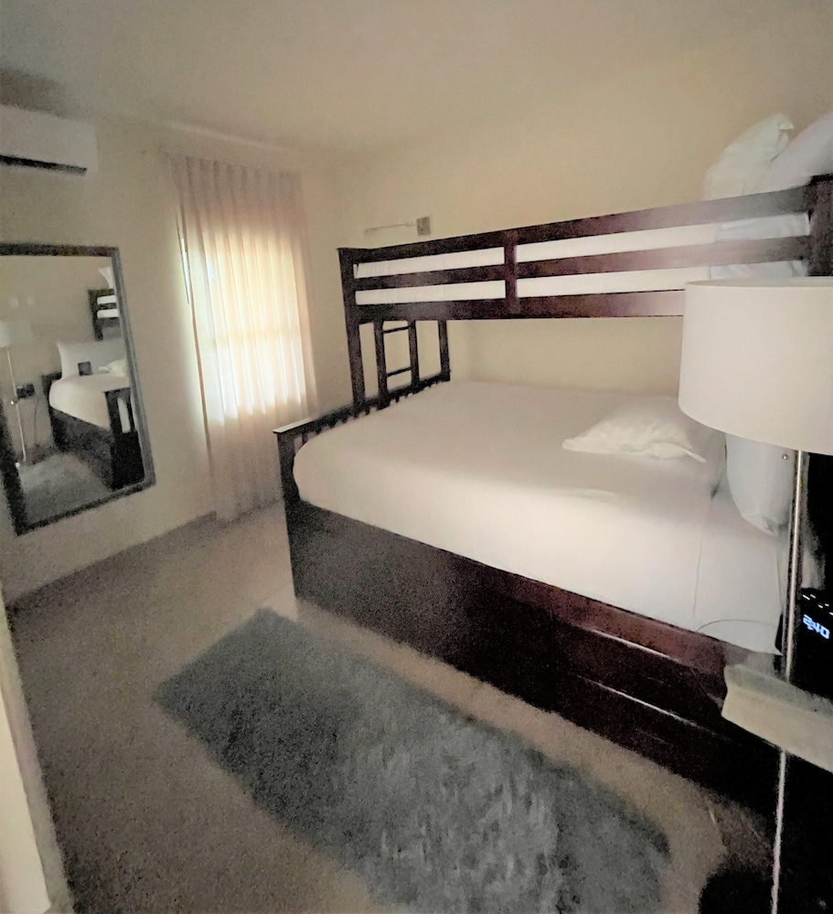 Bungalow, 2 Bedrooms, Lanai photo 3